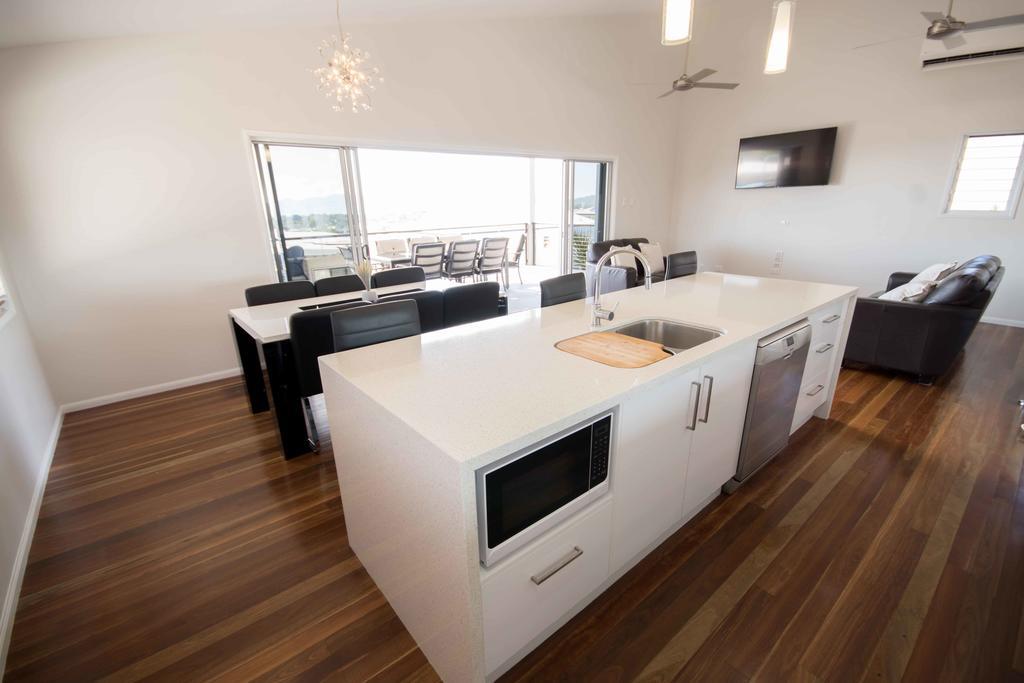 타운즈빌 Modern Luxury Ocean Views 빌라 외부 사진