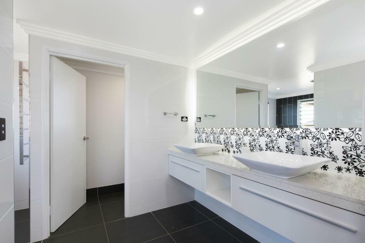 타운즈빌 Modern Luxury Ocean Views 빌라 외부 사진